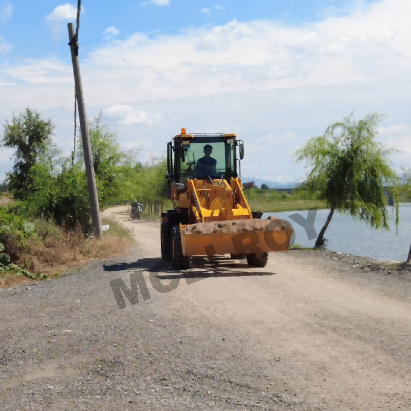 Construction Hub Articulating Front Wheel Loader 1500 Kg Operating Load Equipment