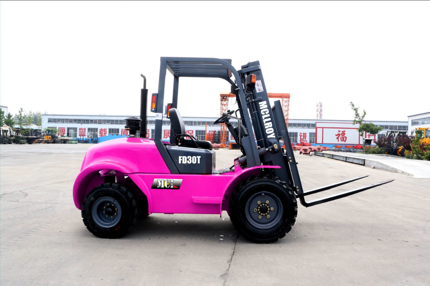 Overall Length 4160 /3090 Mm High Speed Rough Terrain Forklift Truck Total Weight 4900 KG Safe
