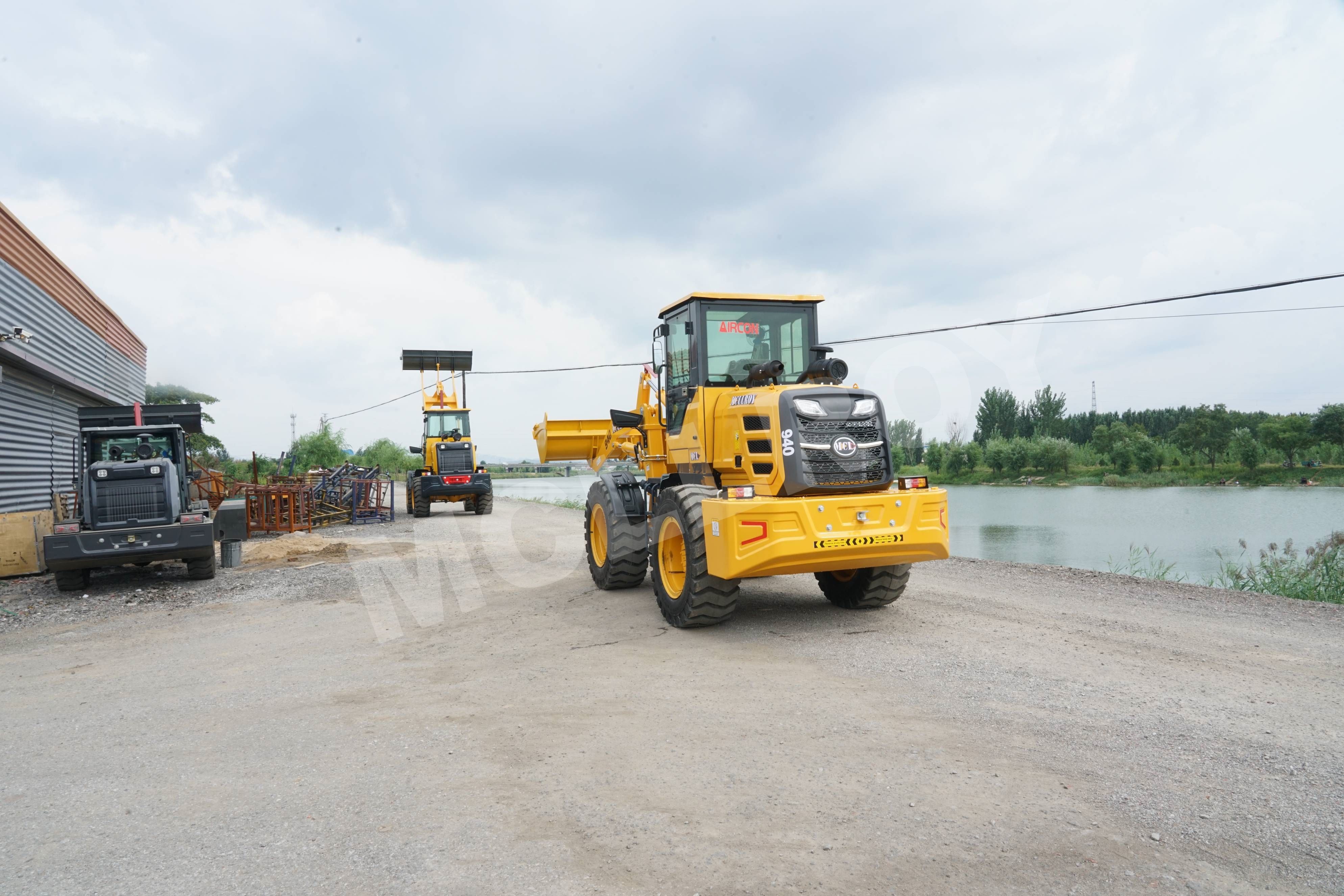 2.5 Ton Small Wheel Loader 76kw 103hp Rating Power EU Stage II Emissions